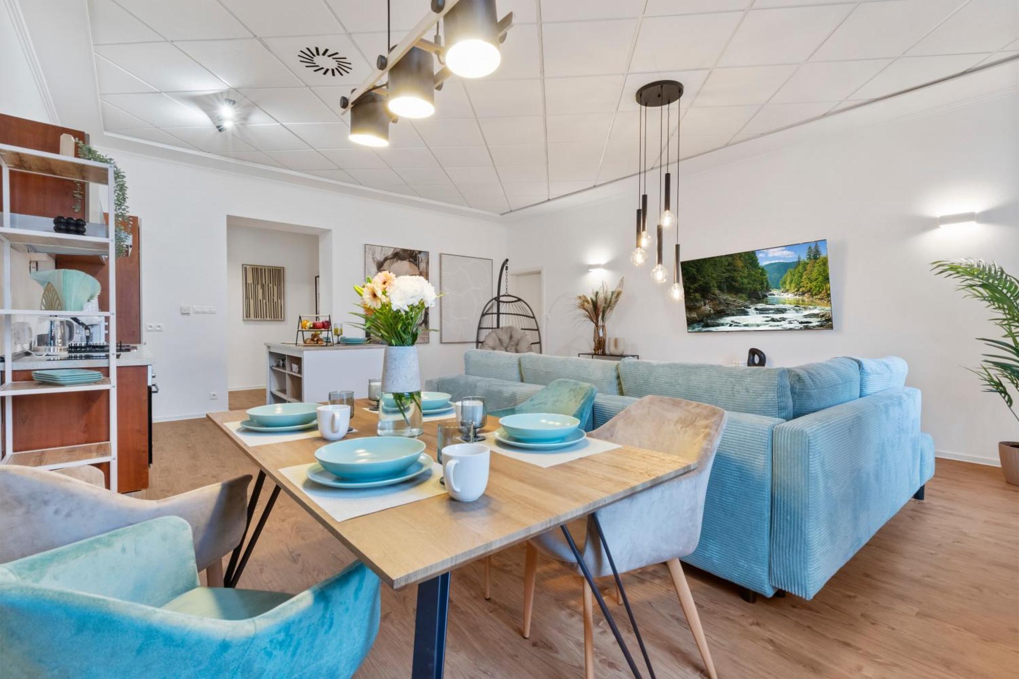 Luxe Living At Old Town Center Apartment Bratislava Luaran gambar